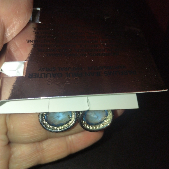 Oval blue earrings - Picture 3 of 3